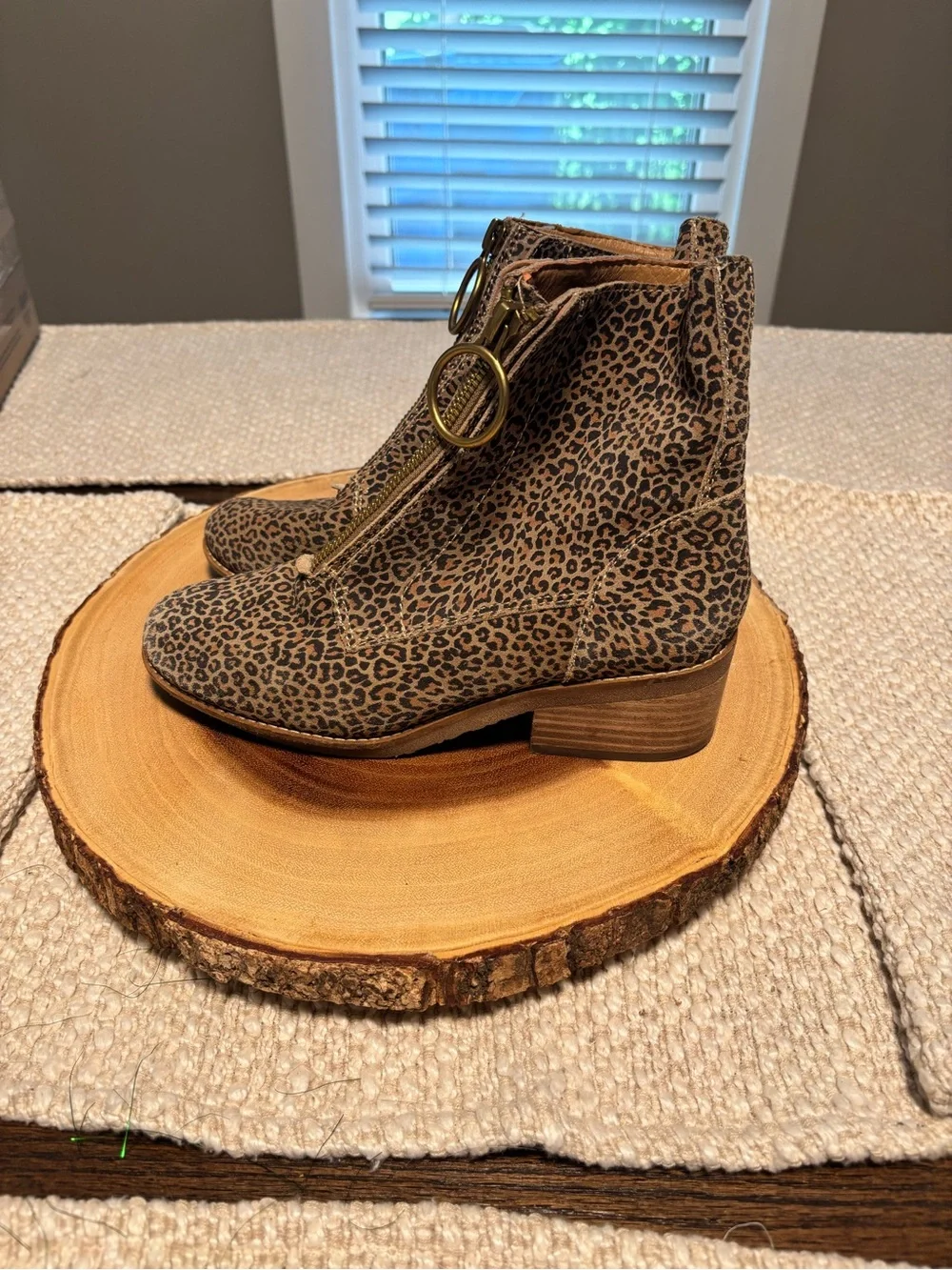 Lucky Brand stylish leopard